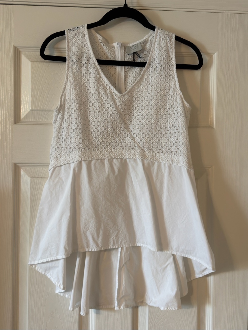 HD in Paris White Lace High-Low Peplum Tank
